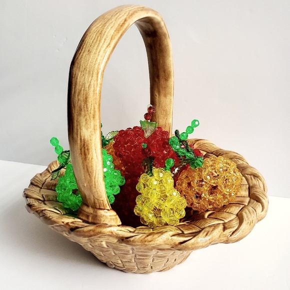 RARE VTG Woven Basket w/ Handle Ceramic Signed Beaded Fruits Included (7pcs) - Picture 3 of 16
